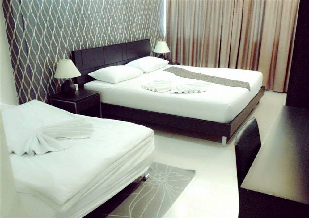 The Mix Bangkok - Bts Phrakhanong Extérieur photo